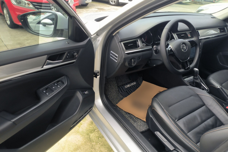 大众 宝来 2016款 1.6L 自动舒适型中控内饰20