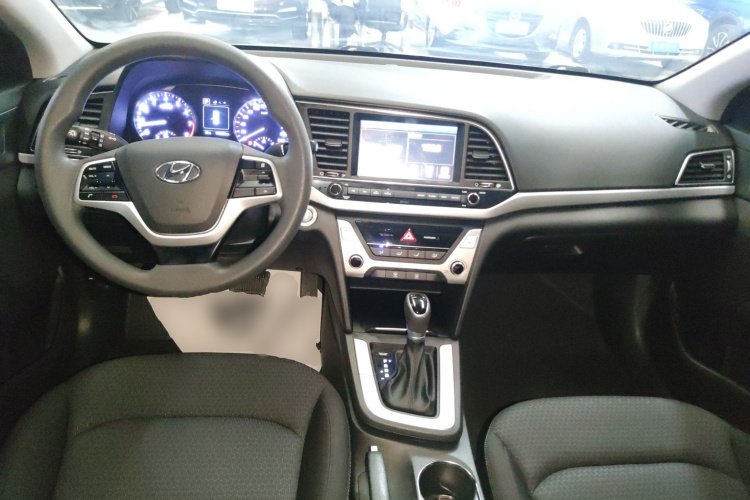 现代 领动 2016款 1.6L 自动智炫·精英型中控内饰7002