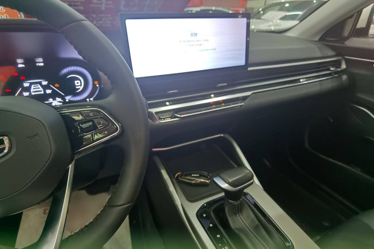 吉利汽车 帝豪 2023款 第4代冠军版 1.5L CVT豪华型中控内饰7003