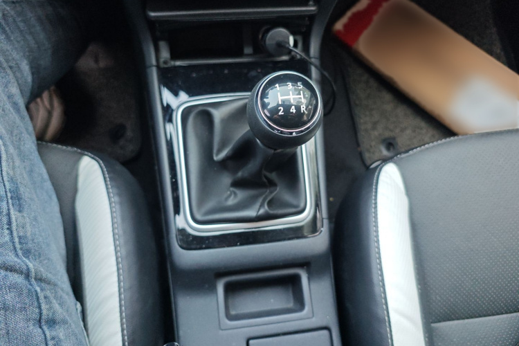 三菱 翼神 2016款 1.8L 手动黑白复刻版局部细节18