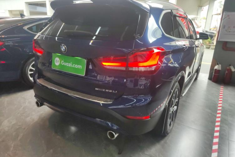 宝马X1 2020款 sDrive25Li 领先型车身外观7