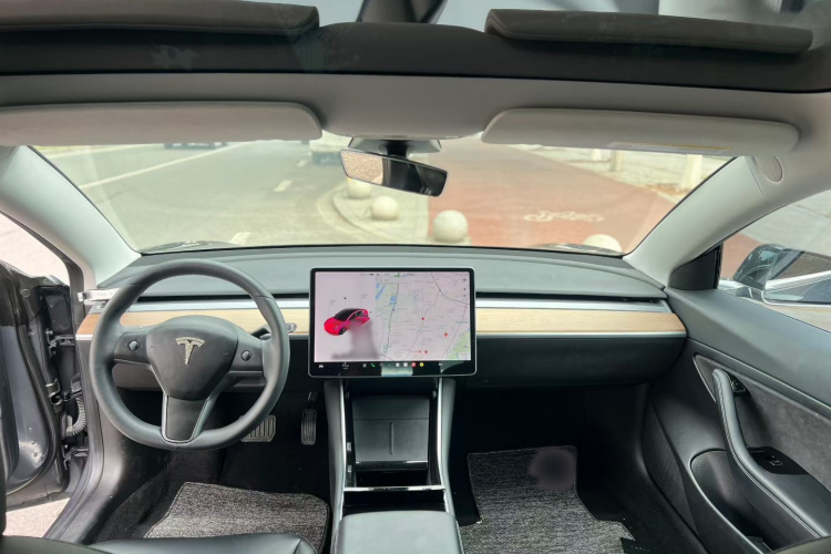 特斯拉 Model 3 2020款 标准续航后驱升级版中控内饰7004