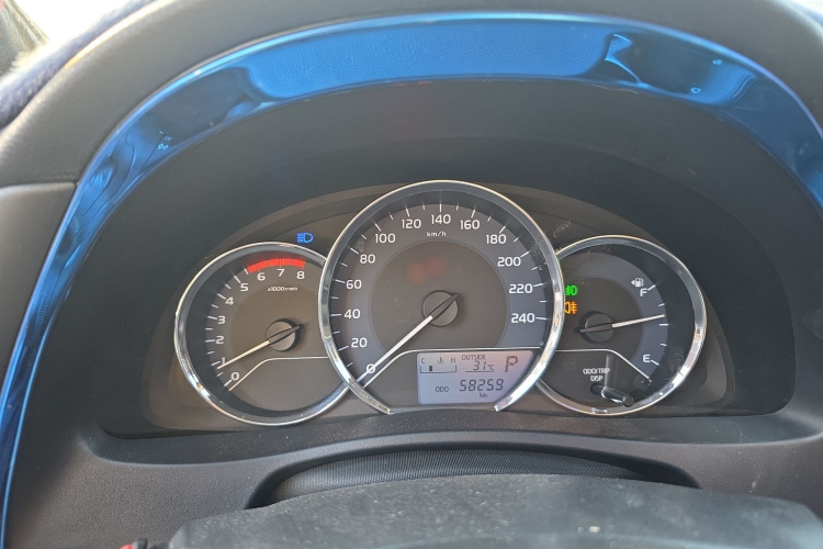 丰田 雷凌 2017款 改款 185T CVT精英版 国V局部细节14