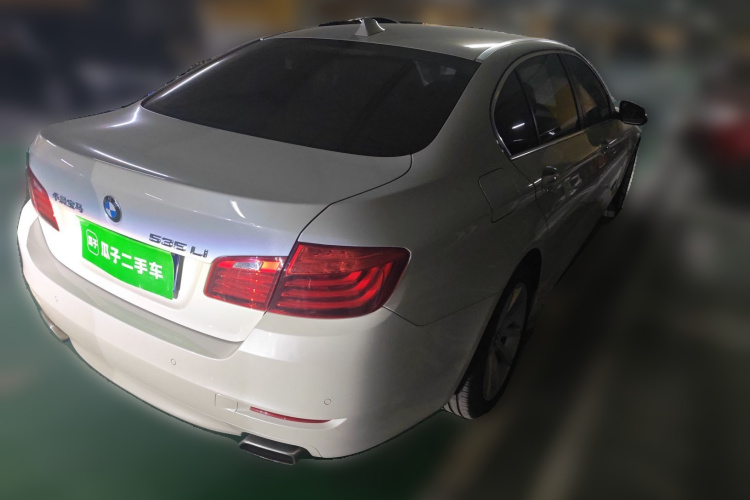 宝马5系 2015款 535Li 领先型车身外观7