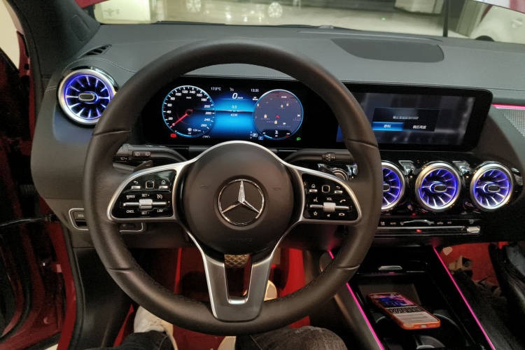 奔驰GLA 2023款 GLA 220中控内饰13