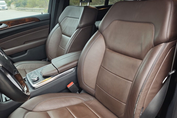 奔驰M级 2012款 ML 350 豪华型局部细节19