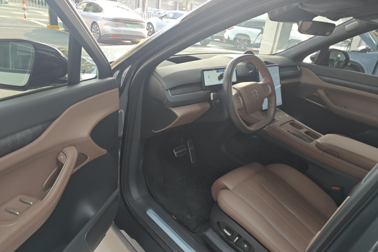 蔚来ES8 2023款 100kWh 签名版中控内饰20