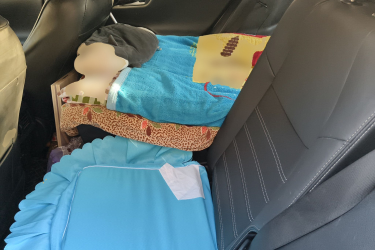 丰田 威兰达 2022款 2.0L CVT两驱豪华PLUS版中控内饰21