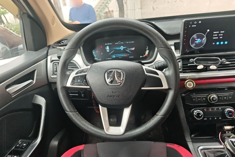 北汽威旺M50F 2017款 1.5L 标准型中控内饰13