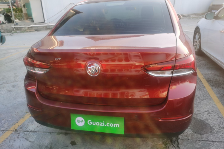 别克 英朗 2021款 改款 典范 1.5L 自动精英型车身外观6