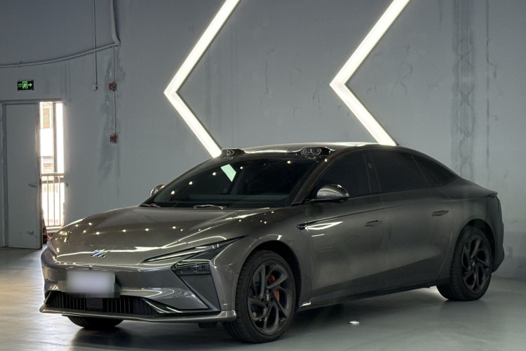 智己汽车 智己L7 2024款 MAX 长续航性能版车身外观1
