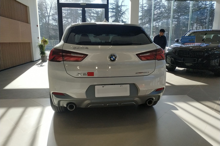 宝马X2 2021款 改款 sDrive25i 锋芒版车身外观6004