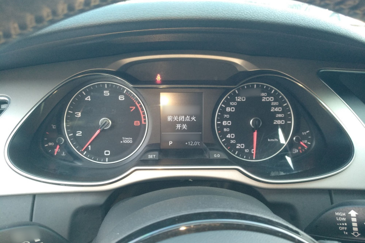 奥迪A4L 2016款 35 TFSI 自动舒适型局部细节14