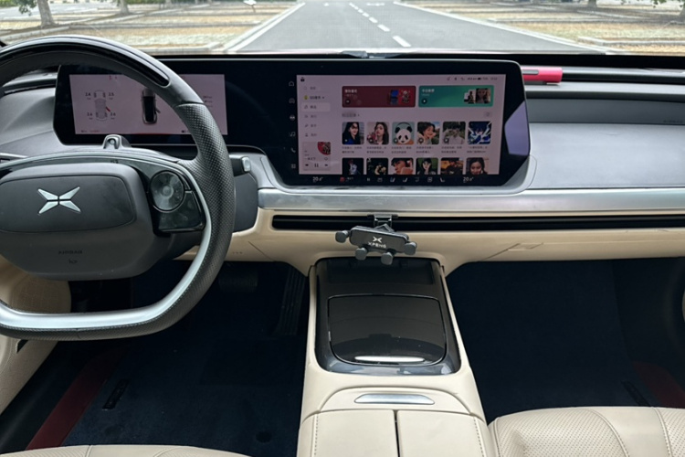 小鹏P7 2022款 625E中控内饰7002