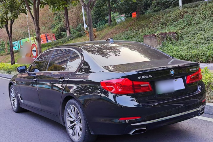 宝马5系新能源 2019款 530Le 豪华套装车身外观6003