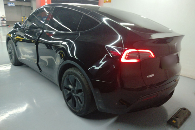 特斯拉 Model Y 2023款 后轮驱动版车身外观6003