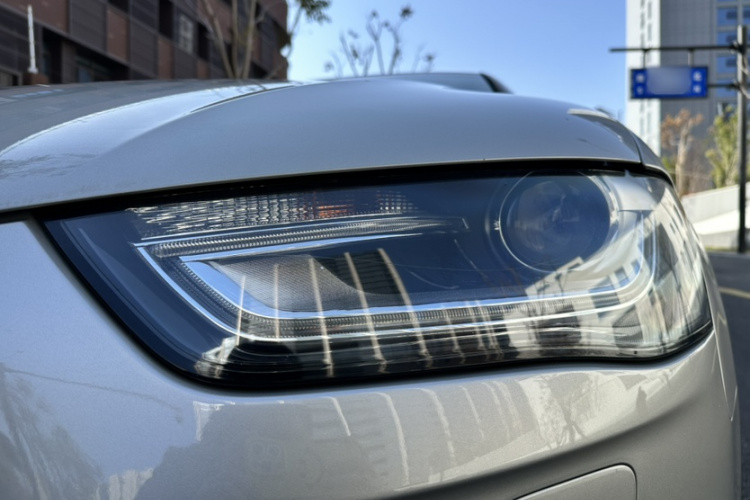 奥迪A4L 2015款 35 TFSI 自动舒适型车身外观6005