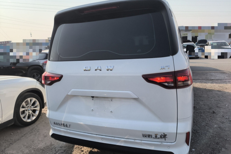 BAW北汽制造 锐胜王牌M7 2025款 1.6L 手动标轴舒适型 5座车身外观6