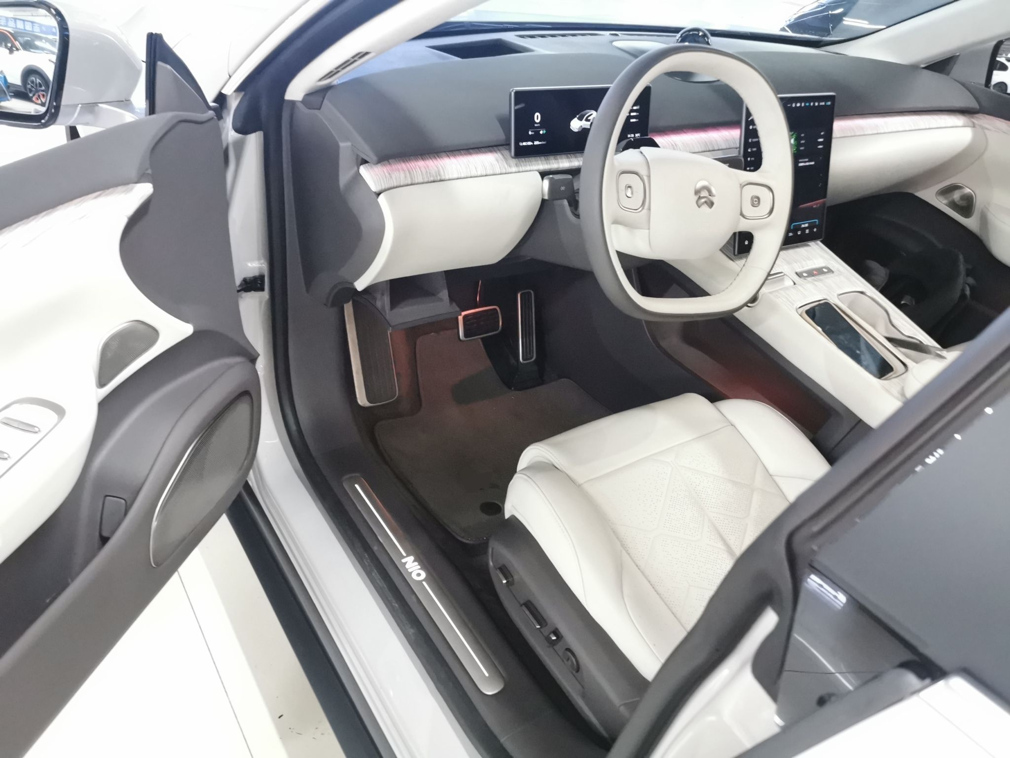 蔚来ET7 2023款 100kWh 签名版