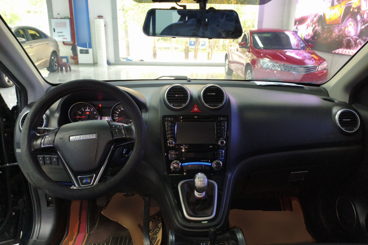 哈弗H6 2016款 升级版 1.5T 手动两驱精英型中控内饰7002