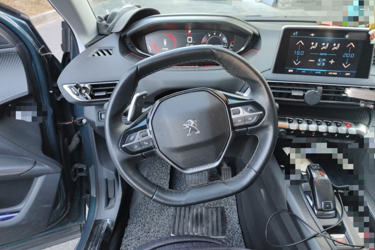 标致5008 2017款 350THP 7座无界版中控内饰13