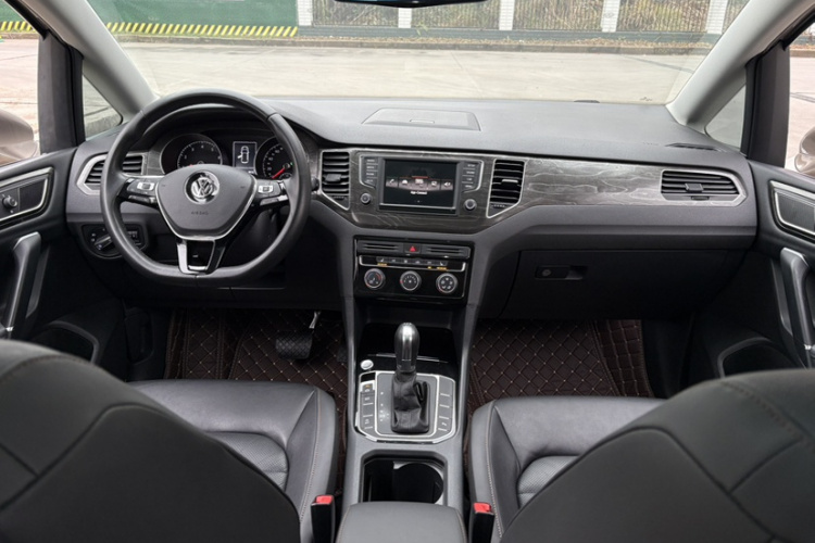 大众 高尔夫·嘉旅 2016款 230TSI 自动豪华型中控内饰7004