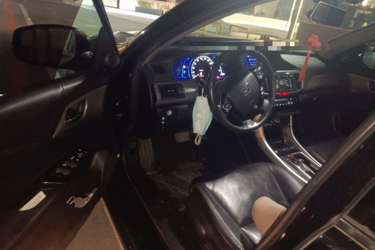 本田 雅阁 2016款 混动 2.0L 锐酷版中控内饰20