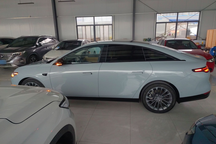 零跑汽车 零跑C01 2024款 纯电 525尊享版车身外观4