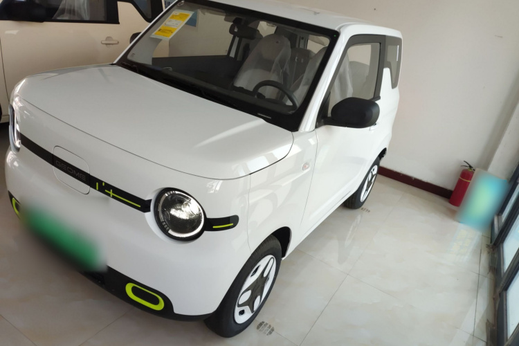 吉利银河 熊猫 2025款 210km 元气熊车身外观4