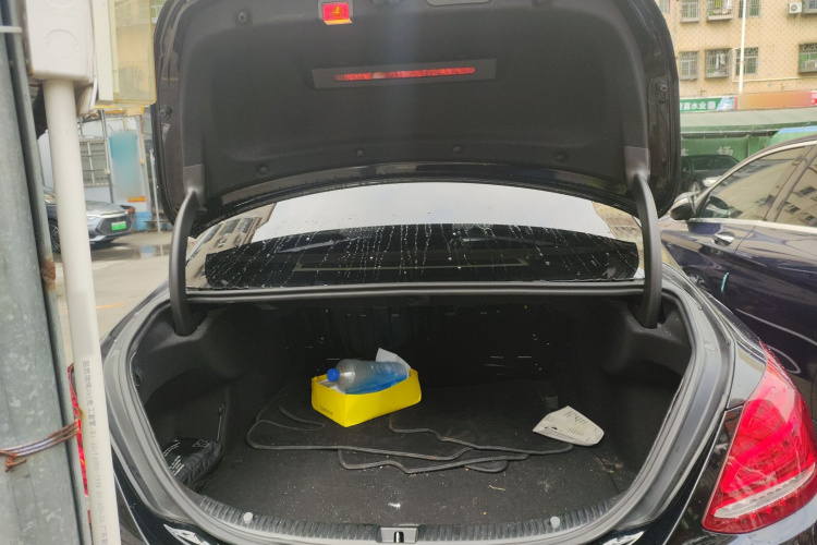 奔驰C级 2017款 改款 C 180 L 时尚型运动版局部细节23