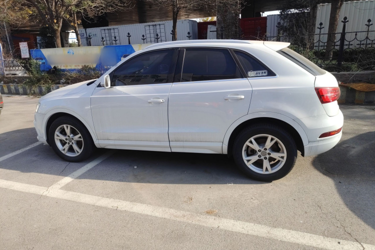 奥迪Q3 2018款 30周年年型 35 TFSI 时尚型车身外观4