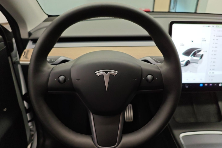 特斯拉 Model Y 2022款 Performance高性能全轮驱动版局部细节13