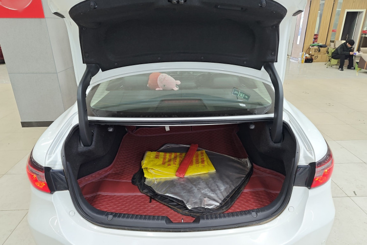 马自达 阿特兹 2020款 2.0L 蓝天豪华版局部细节23