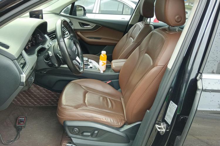 奥迪Q7 2016款 45 TFSI 技术型局部细节19