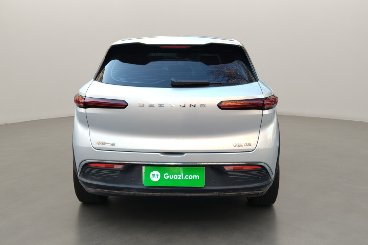 奔腾 悦意03 2025款 565km 乐享版车身外观6