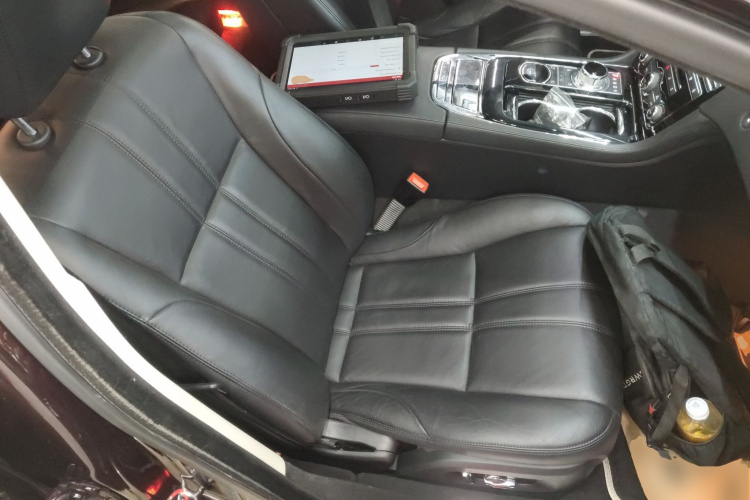 捷豹XJ 2018款 XJL 3.0 SC 两驱典雅商务版局部细节41