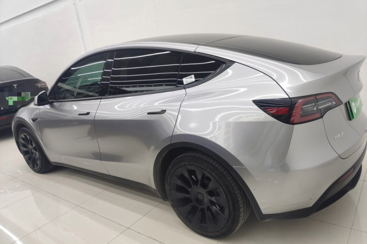 特斯拉 Model Y 2022款 长续航全轮驱动版车身外观6003