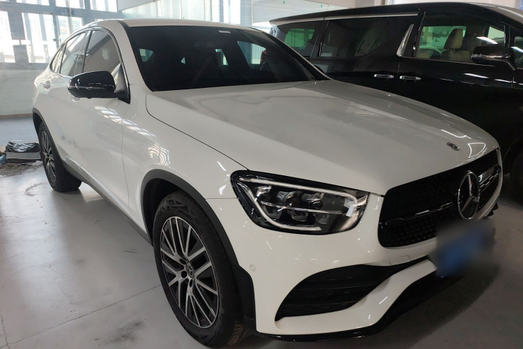 奔驰GLC轿跑 2023款 GLC 260 4MATIC 轿跑SUV车身外观6002