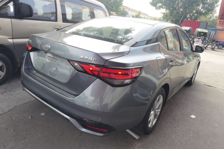 日产 轩逸 2023款 改款 1.6L CVT悦享版车身外观7