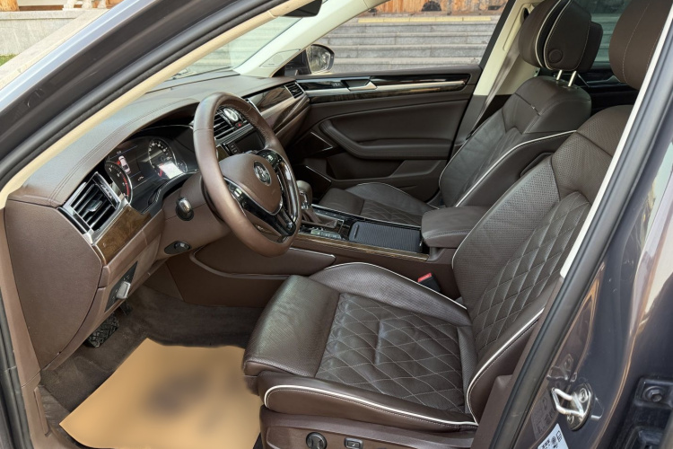 大众 辉昂 2018款 380TSI 两驱旗舰版局部细节19