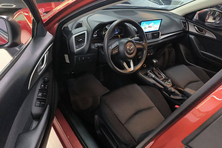 马自达3 昂克赛拉 2017款 两厢 1.5L 自动舒适型 国V中控内饰7003