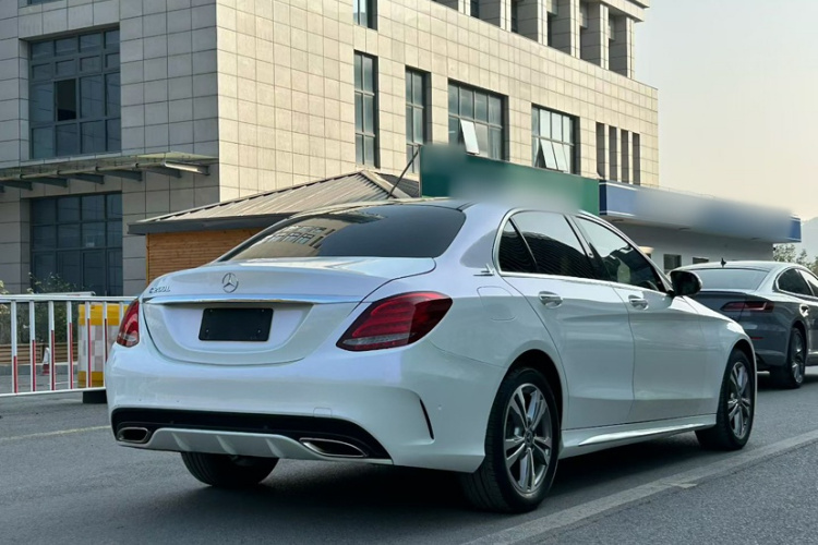奔驰C级 2017款 改款 C 200 L 运动版车身外观6004