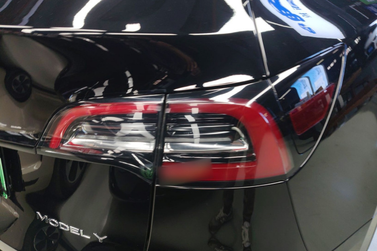 特斯拉 Model Y 2022款 长续航全轮驱动版车身外观6006