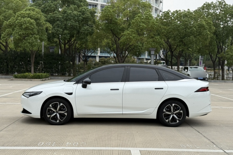 小鹏P5 2024款 500Pro版车身外观6002