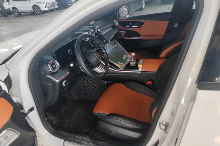 奔驰C级 2022款 C 260 L 皓夜运动版局部细节19