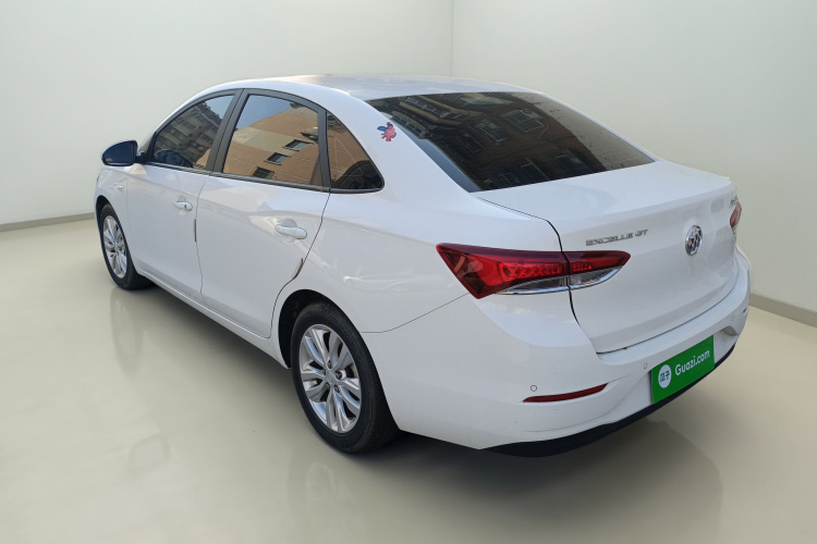 别克 英朗 2021款 改款 典范 1.5L 自动精英型车身外观5