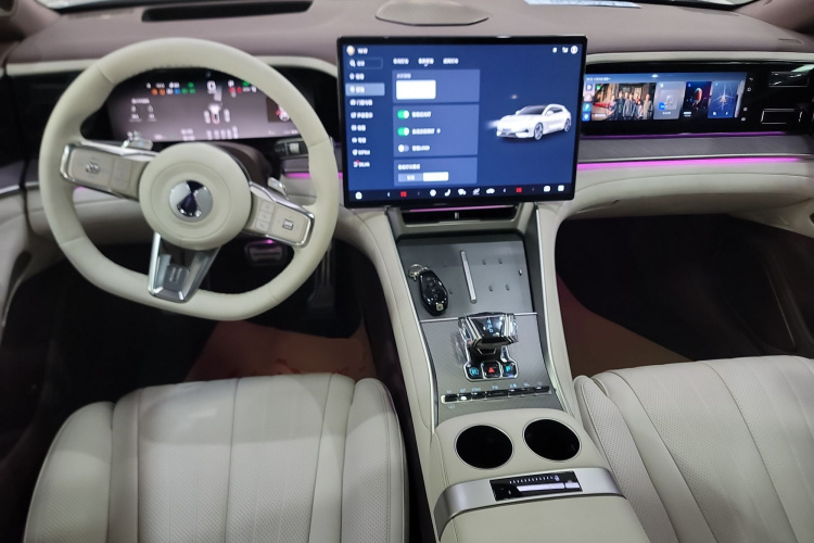 腾势Z9GT 2024款 1100四驱Max版中控内饰12