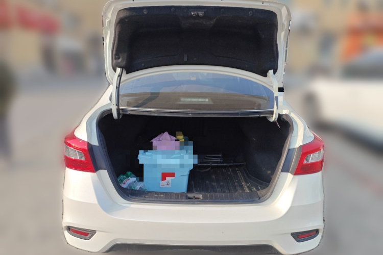 日产 轩逸 2022款 经典 1.6XE CVT舒适版中控内饰23