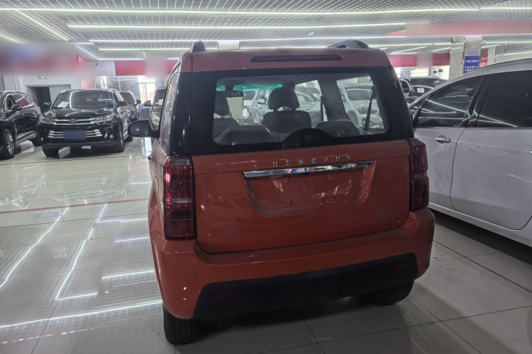 恒润汽车 恒润HRS1 2022款 经典型局部细节9004