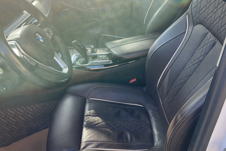 宝马5系 2020款 530Li 尊享型 豪华套装局部细节9001